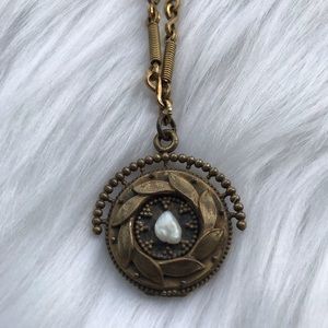 Vintage Pearl Necklace with locket